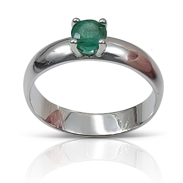 Emerald-engagement-ring-1