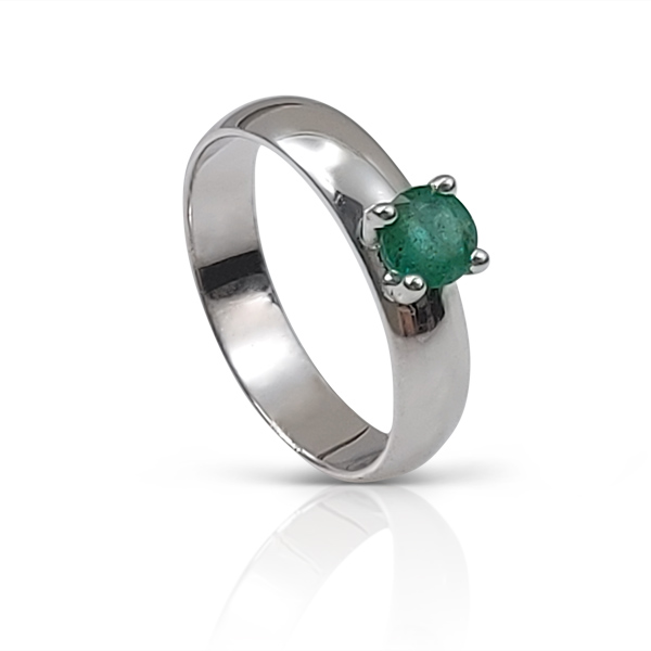 Emerald-engagement-ring-1