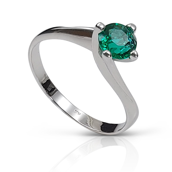 Emerald-engagement-ring-עותק