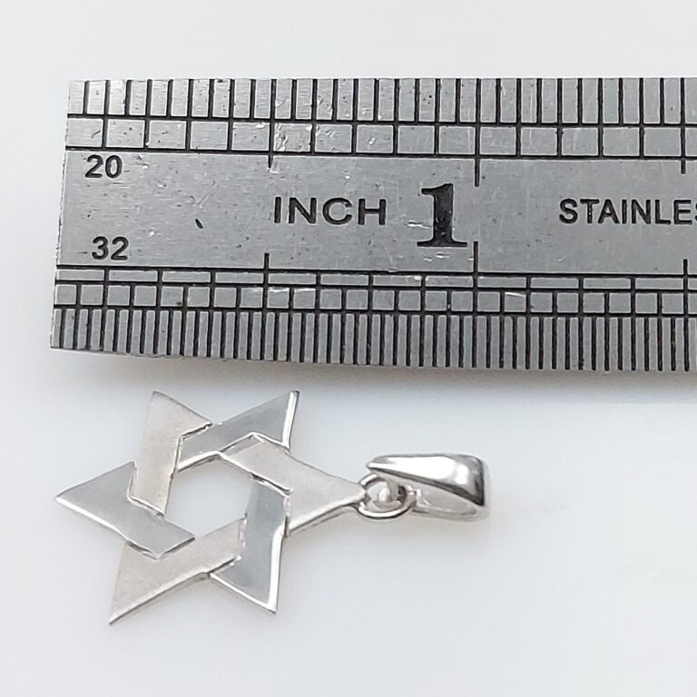 white-gold-magen-david-pendant