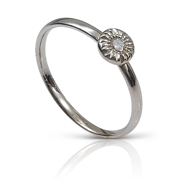 White-gold-diamond-ring-3